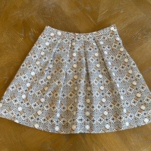 H&M SKIRT size 4 length 100%polyester and liner side zipper waist 26